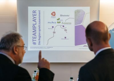 Besucher bei der Auftaktveranstaltung zur Industrie inTouch Thüringer Wald 2018