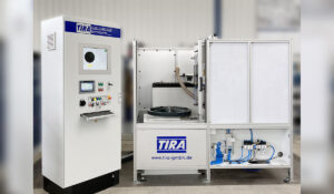 Zu sehen sind Maschinen aus der Auswuchttechnik der TIRA GmbH, einem teilnehmenden Unternehmen bei der INDUSTRIE INTOUCH 2022.